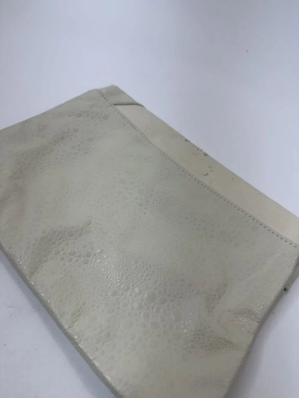 Vintage Beige Faux Leather Clutch With Textured Design & Fold-Over Flap Minimali